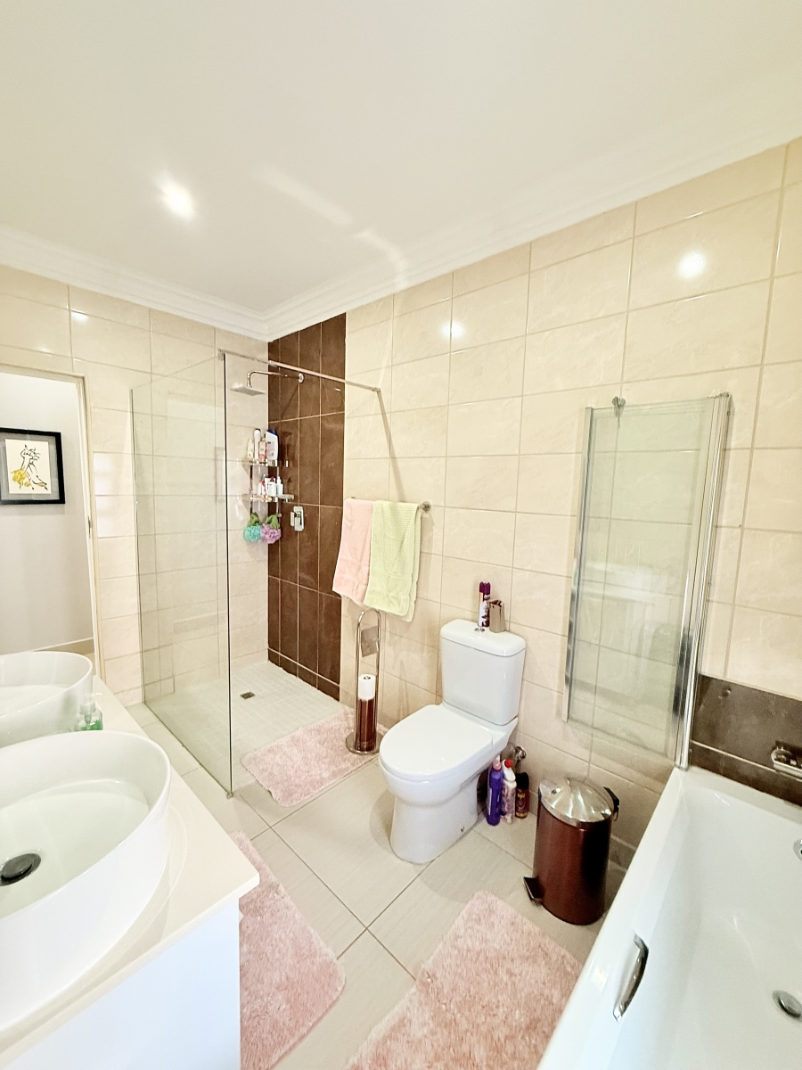 4 Bedroom Property for Sale in Wild Olive Estate Free State